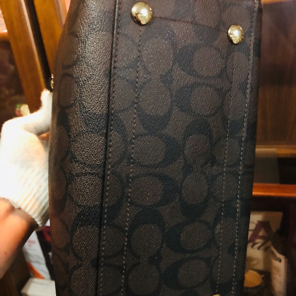 ❌SOLD❌ Coach 2 way Crossbody Bag - Picture 3 of 8